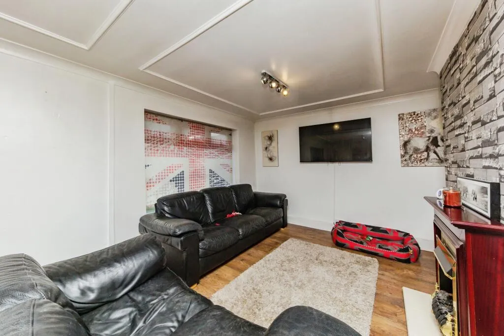 4 bed Terraced