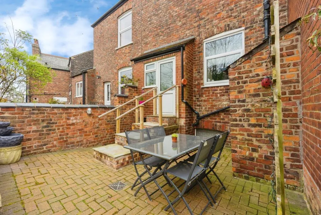 2 bed Terraced