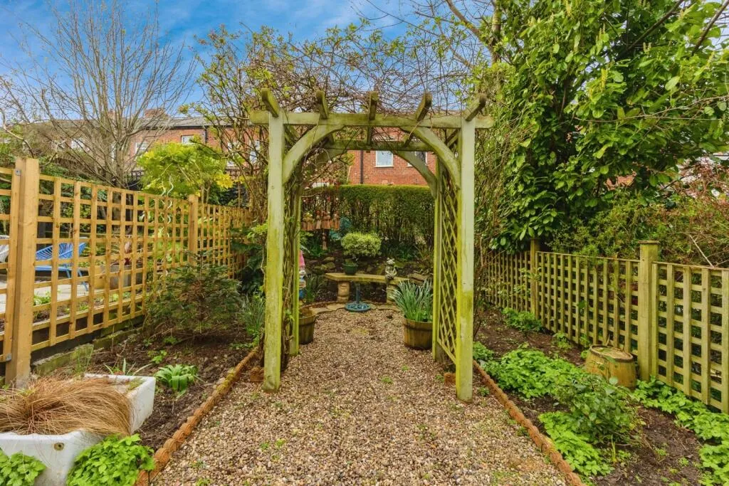 2 bed Terraced