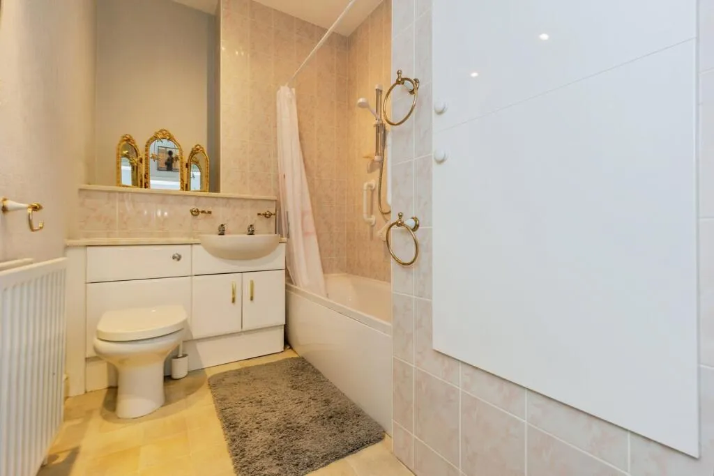 2 bed Terraced