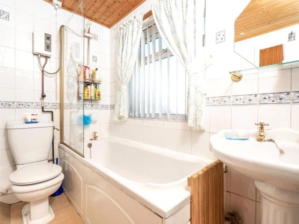 3 bed Semi-Detached