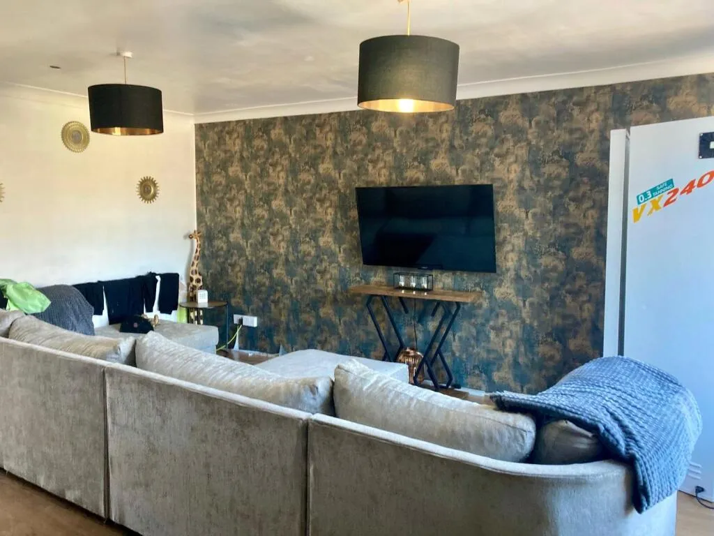 4 bed Terraced