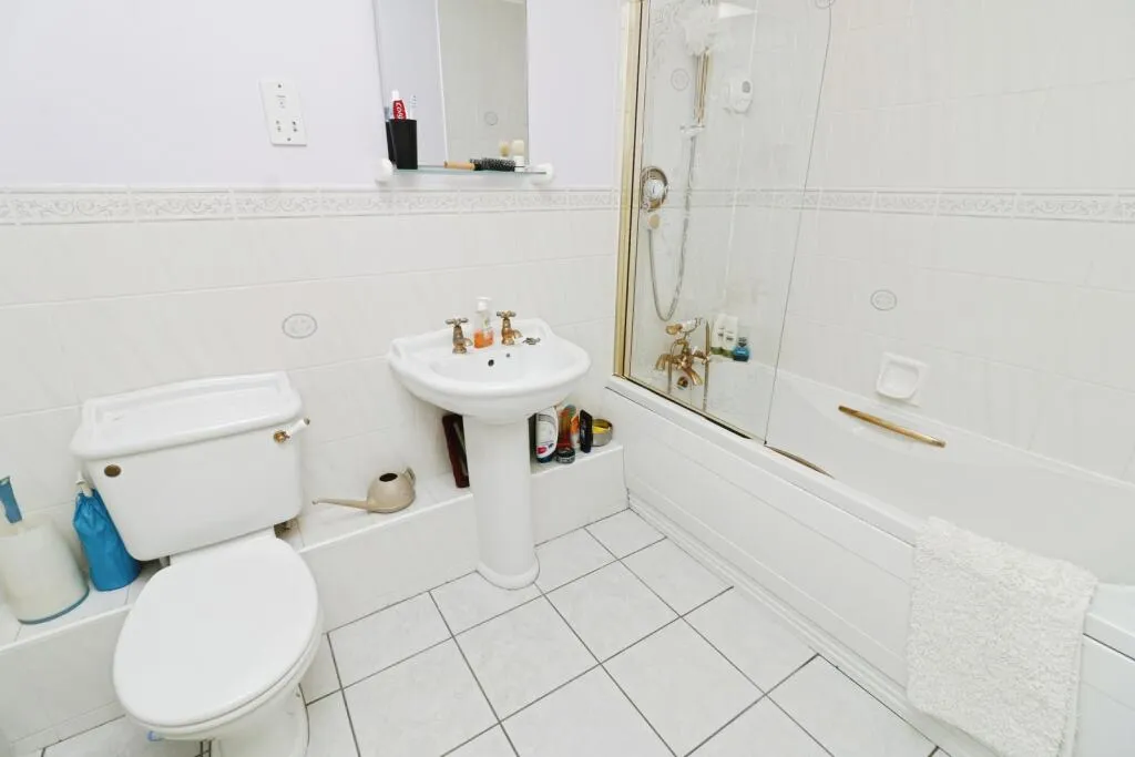 2 bed Block of Apartments