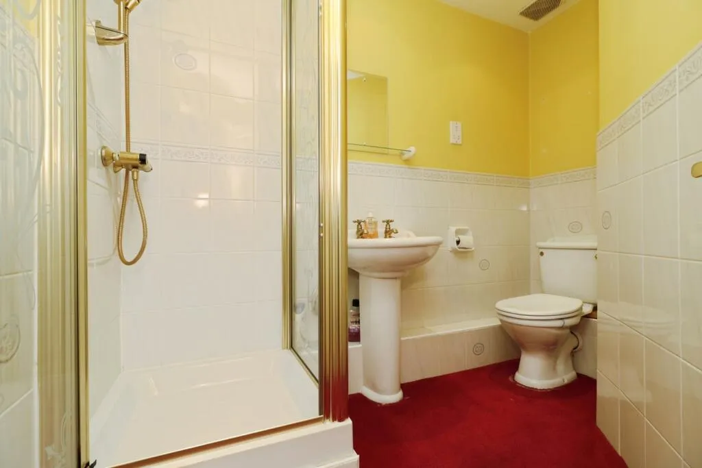 2 bed Block of Apartments