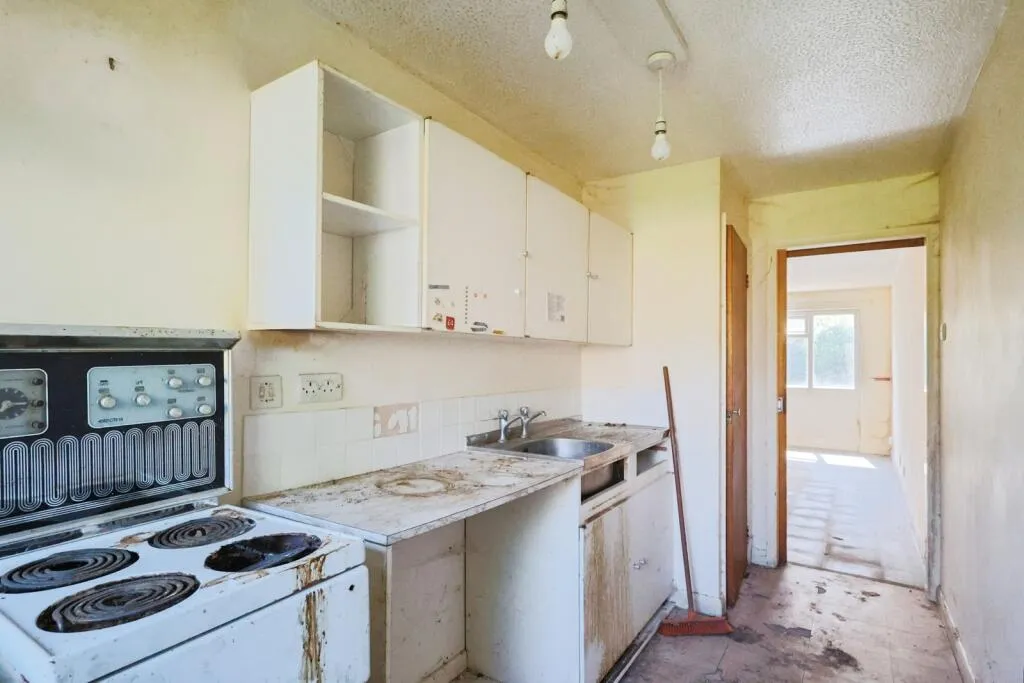 1 bed Ground Flat