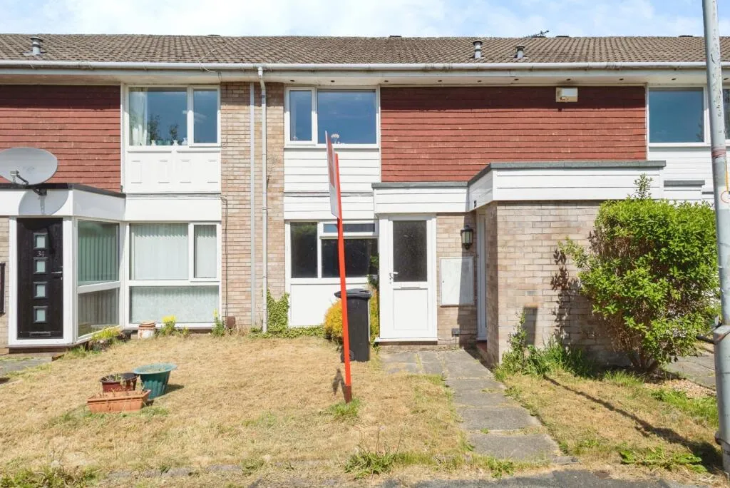 1 bed Ground Flat