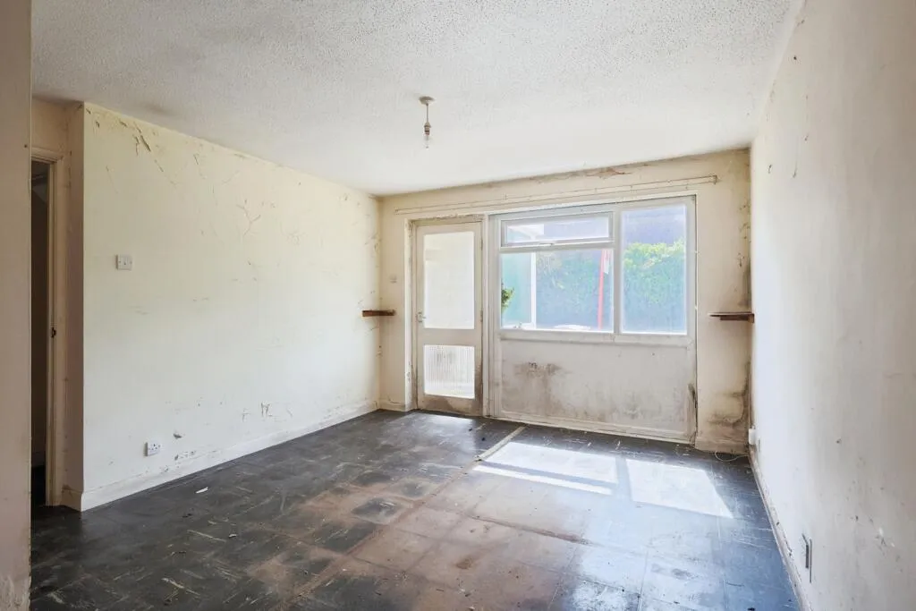 1 bed Ground Flat