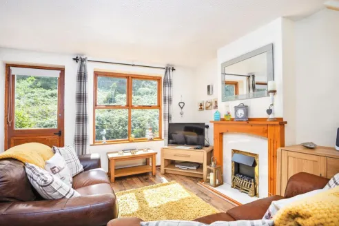 2 bed Semi-Detached