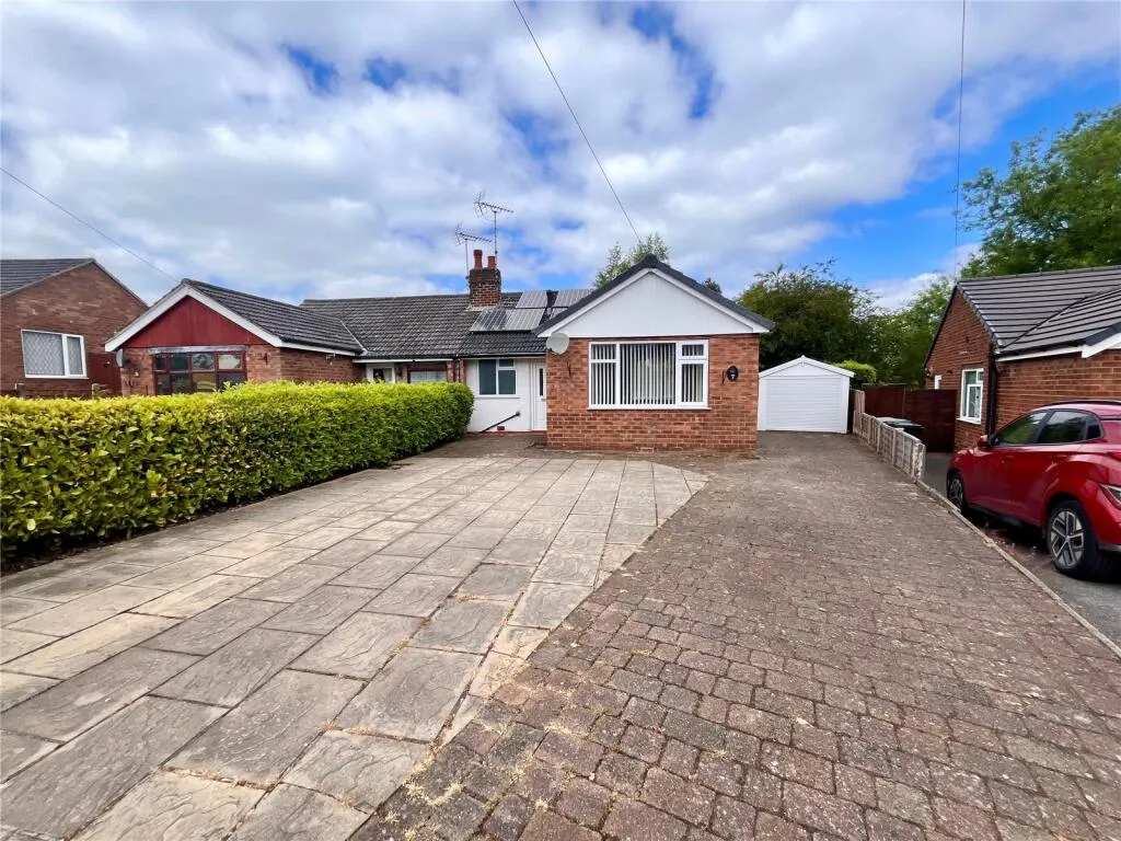 2 bed Semi-Detached Bungalow