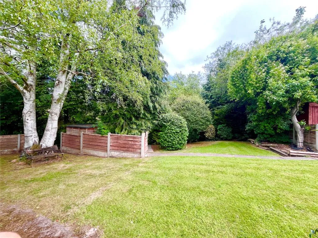 2 bed Semi-Detached Bungalow