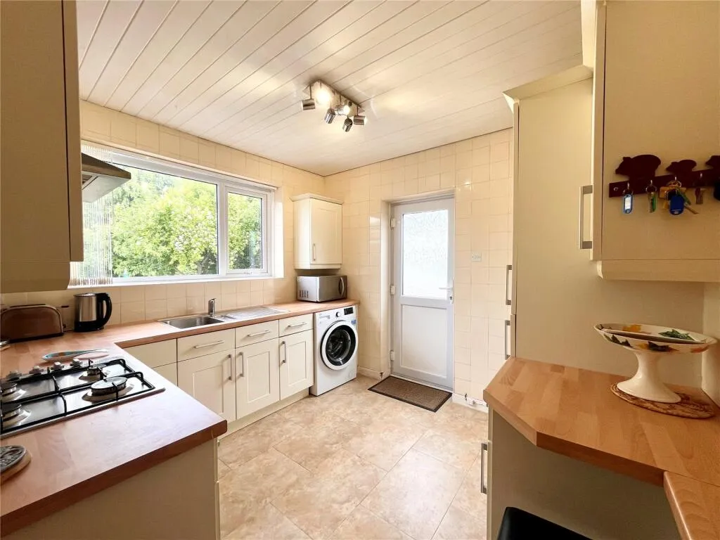2 bed Semi-Detached Bungalow