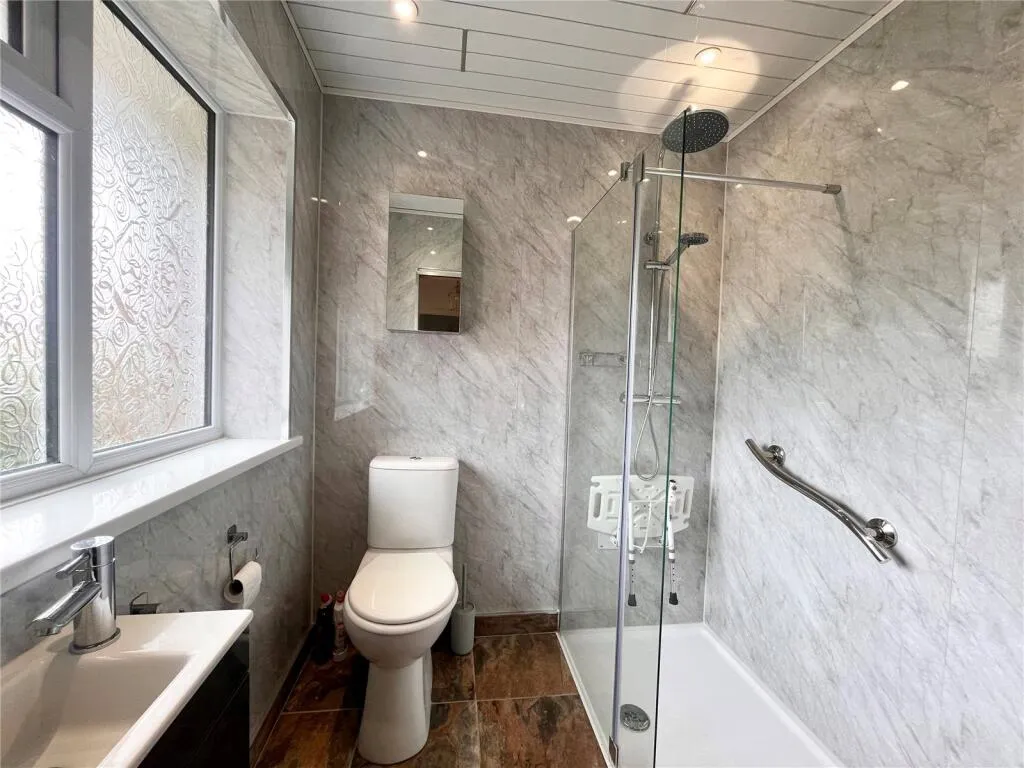 2 bed Semi-Detached Bungalow