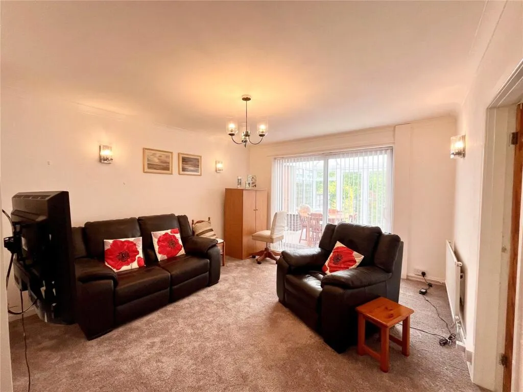 2 bed Semi-Detached Bungalow