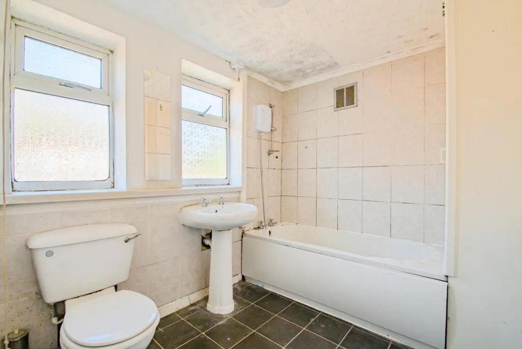 3 bed Semi-Detached