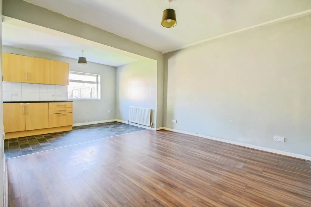 3 bed Semi-Detached