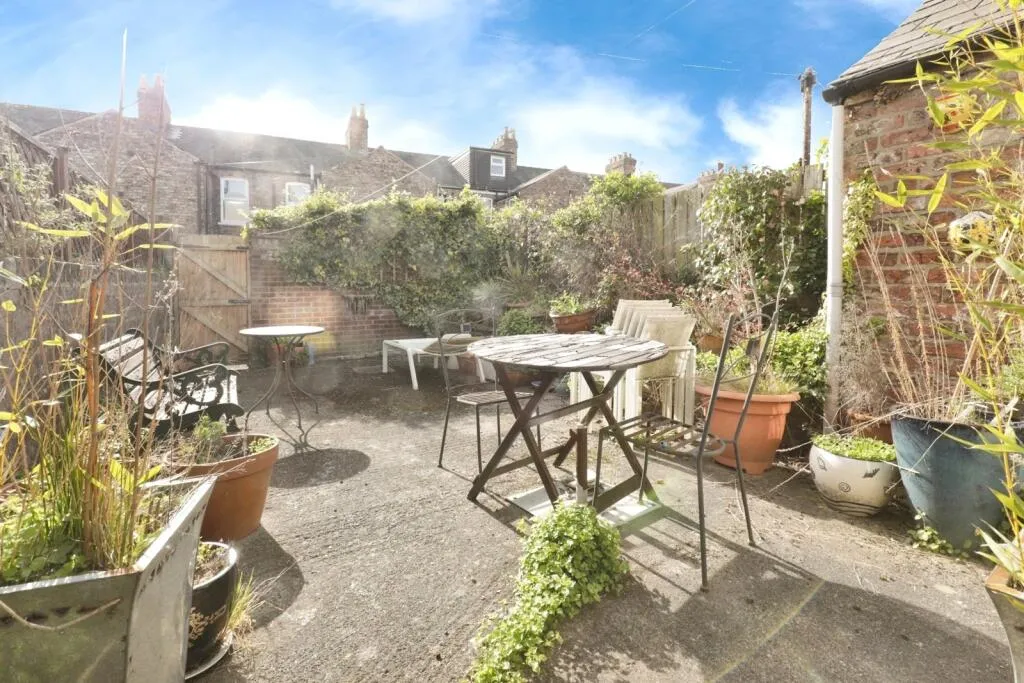 3 bed Terraced