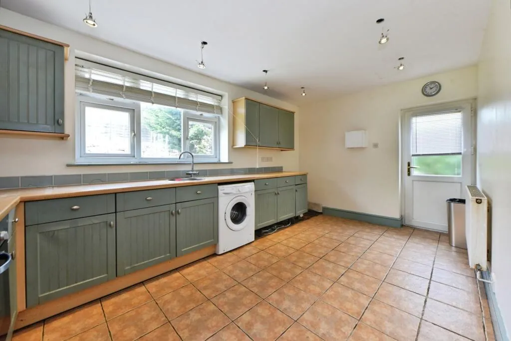 3 bed Semi-Detached Bungalow