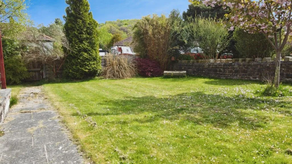 3 bed Semi-Detached Bungalow