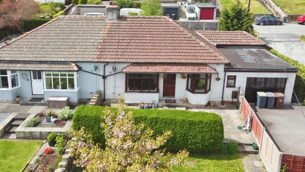 3 bed Semi-Detached Bungalow