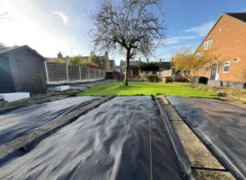 2 bed Land