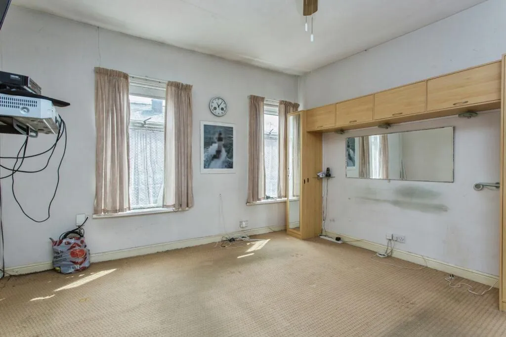 2 bed Terraced