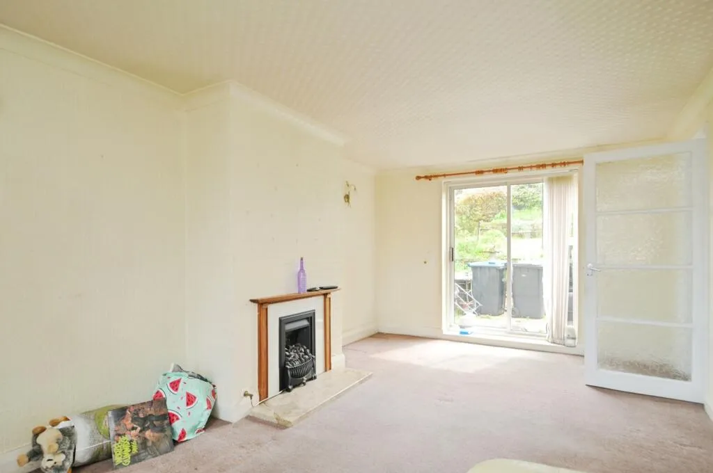 5 bed Semi-Detached