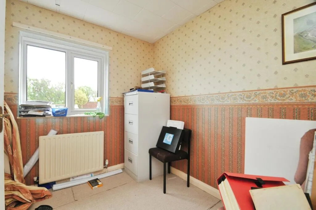 5 bed Semi-Detached