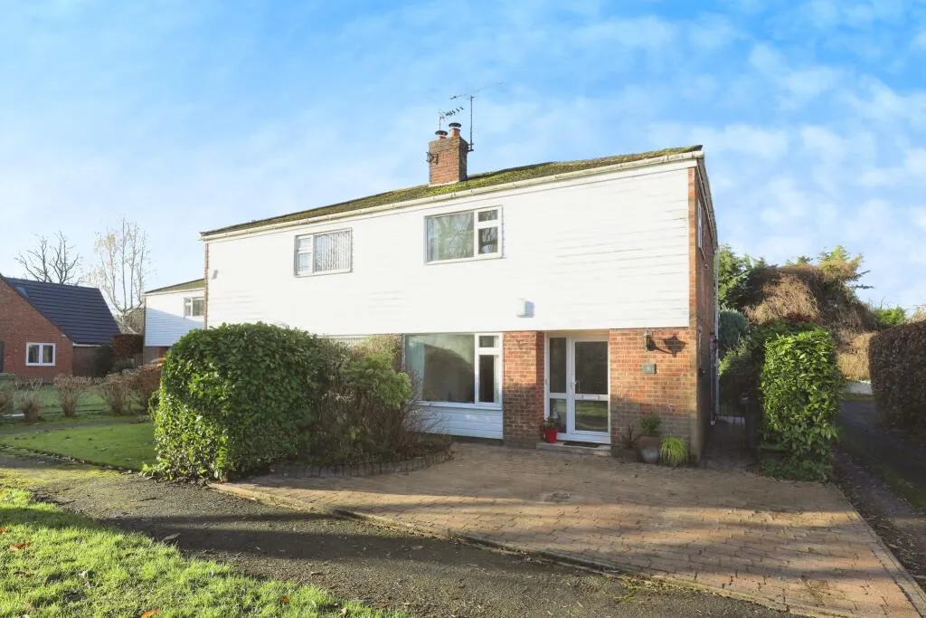 3 bed Semi-Detached