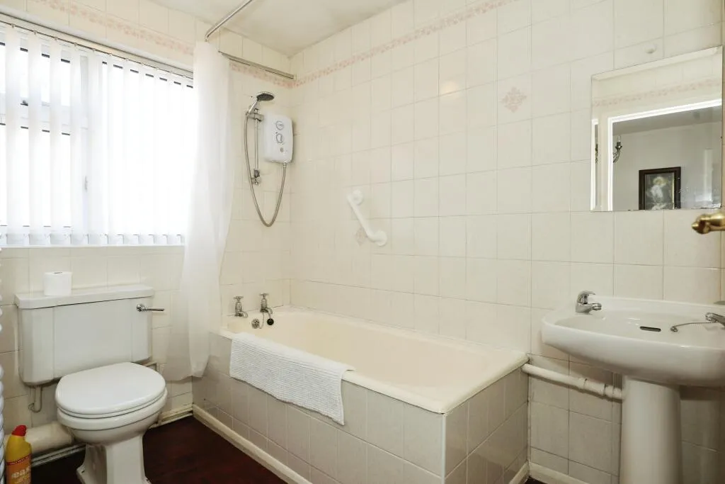 3 bed Semi-Detached