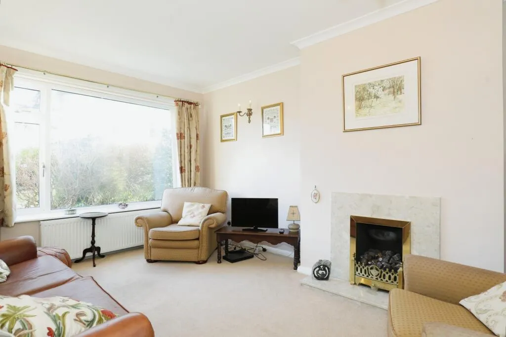 3 bed Semi-Detached
