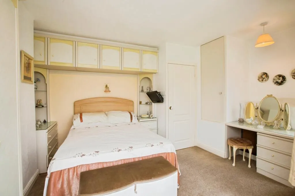 2 bed Terraced