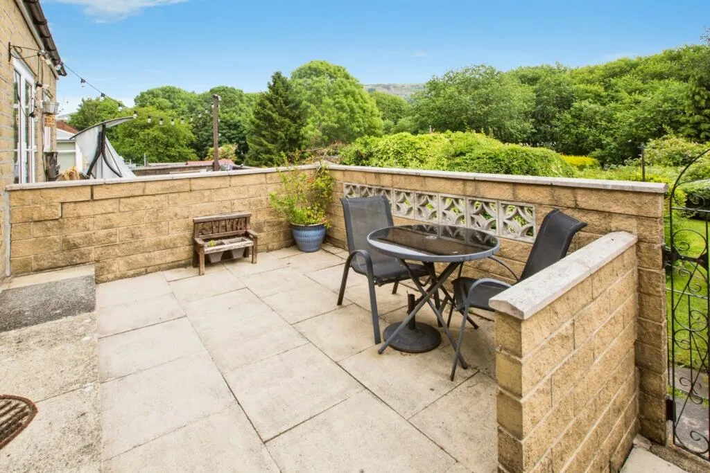2 bed Terraced
