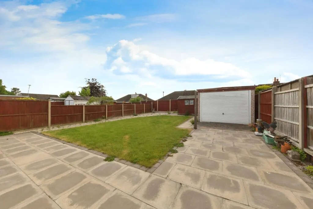 2 bed Semi-Detached Bungalow