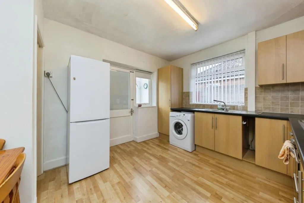 2 bed Semi-Detached Bungalow