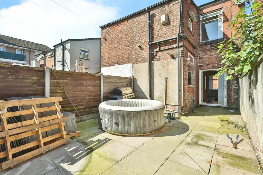2 bed End of Terrace