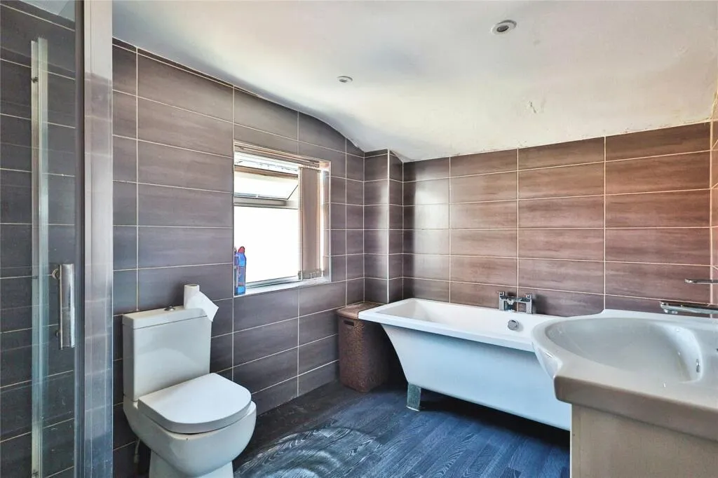 2 bed End of Terrace