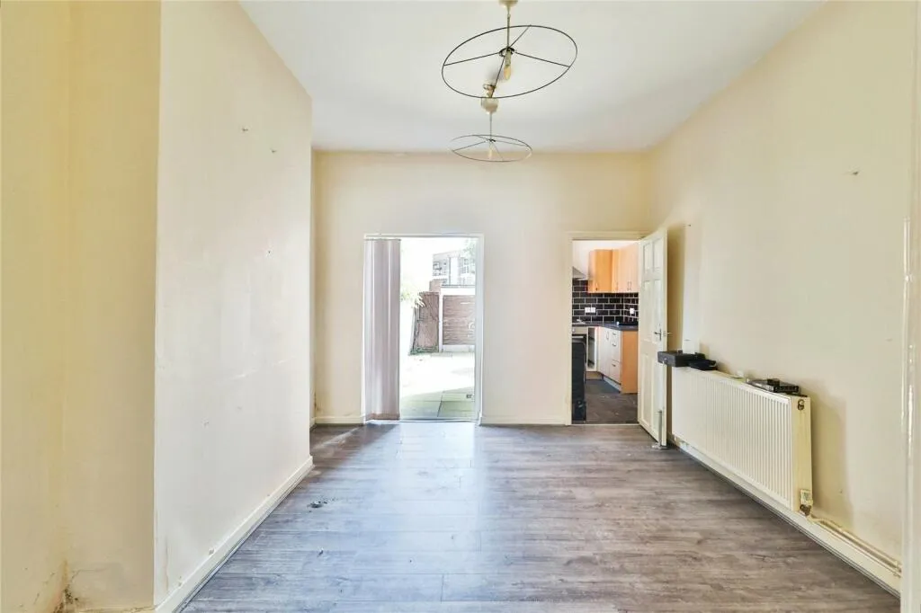 2 bed End of Terrace