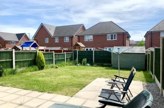 2 bed House