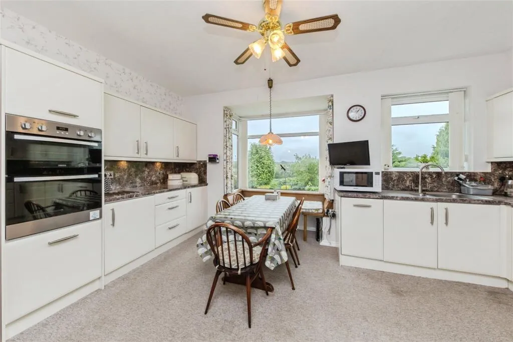 3 bed Detached Bungalow