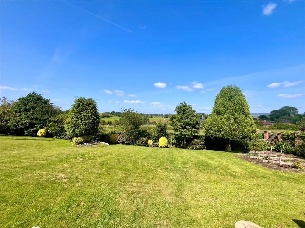 3 bed Detached Bungalow