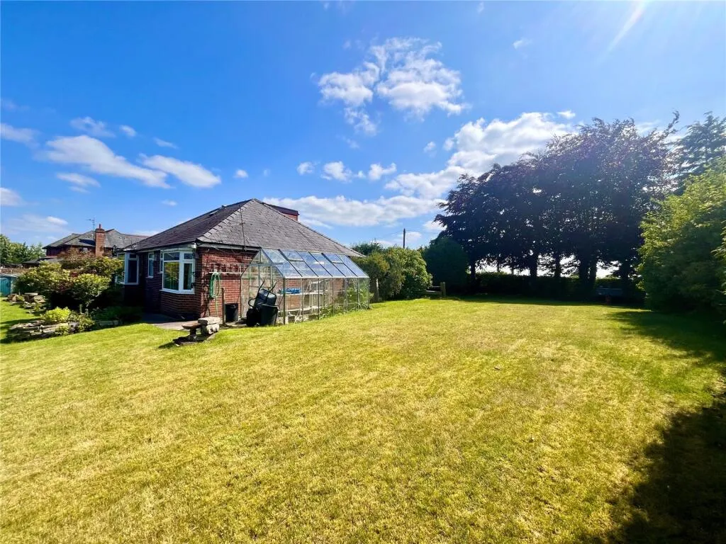 3 bed Detached Bungalow