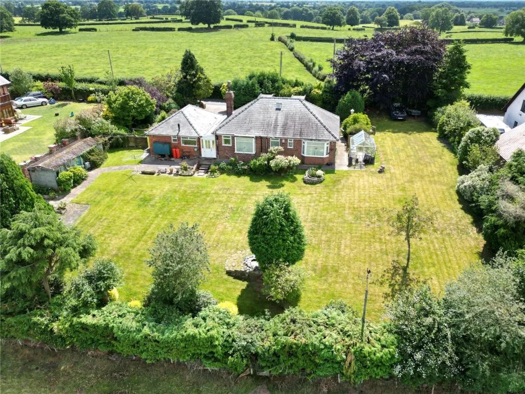 3 bed Detached Bungalow