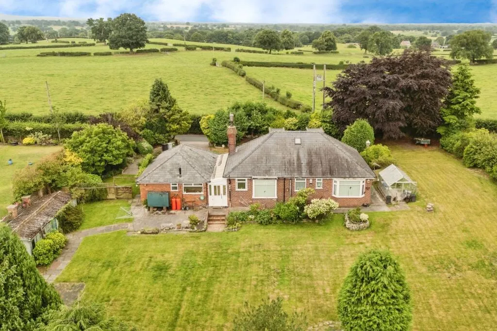 3 bed Detached Bungalow
