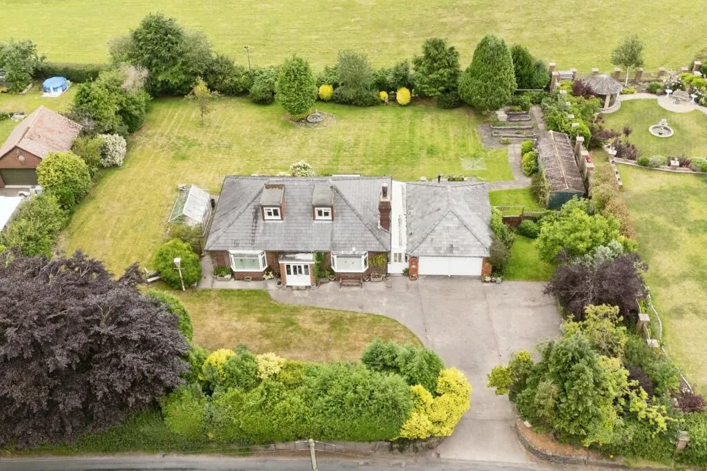 3 bed Detached Bungalow