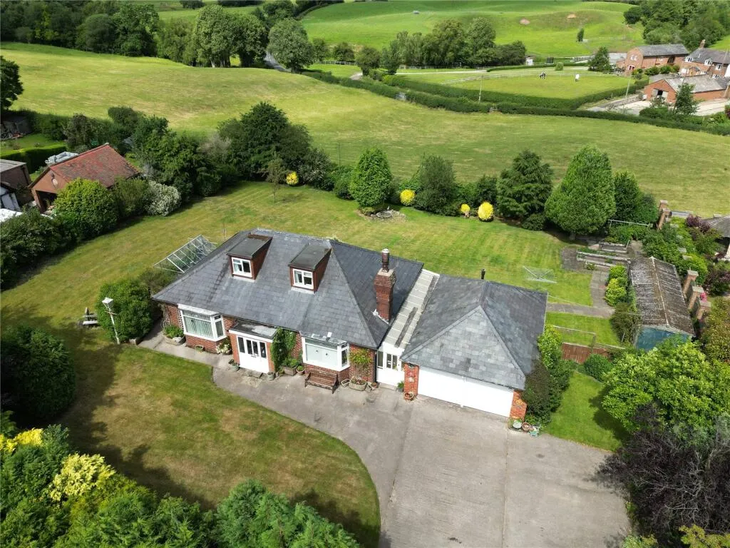3 bed Detached Bungalow