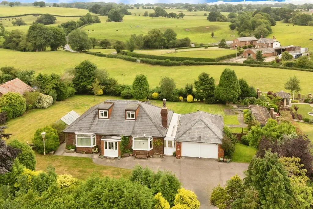 3 bed Detached Bungalow