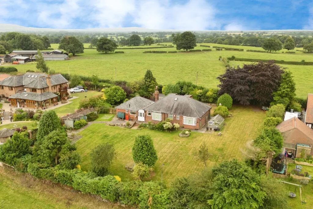 3 bed Detached Bungalow