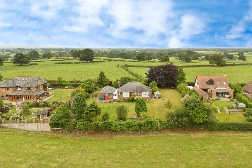 3 bed Detached Bungalow