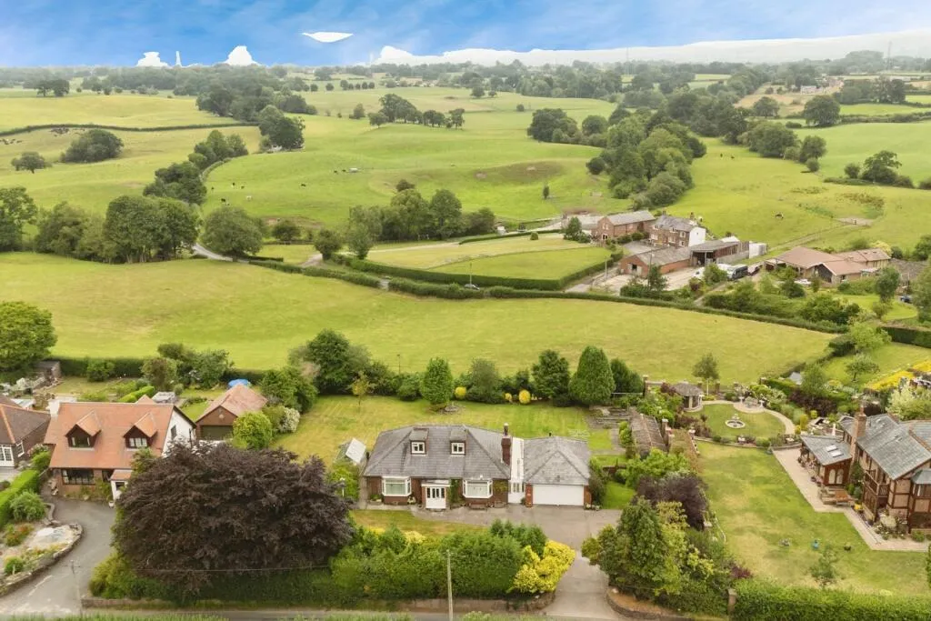 3 bed Detached Bungalow