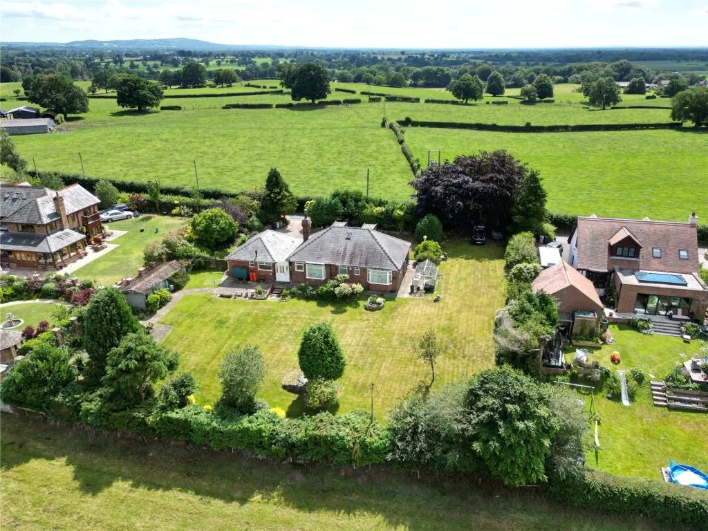 3 bed Detached Bungalow